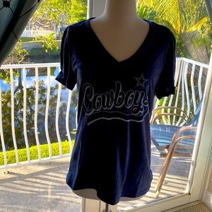New size large cowboys t shirt 👚